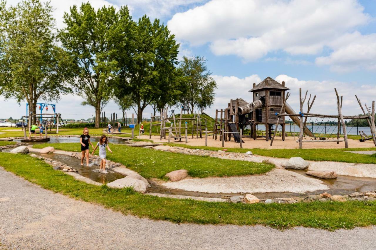 Topparken - Recreatiepark Het Esmeer Aalst ภายนอก รูปภาพ